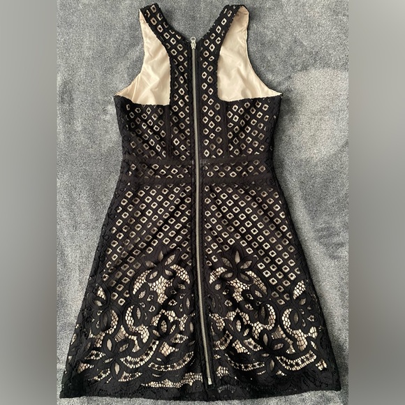 CHELSEA28 Dress - Picture 2 of 3